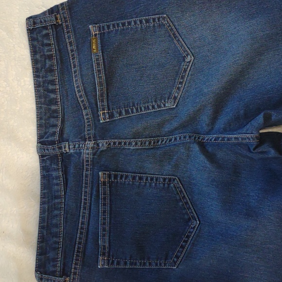 Women's petite Capri pants - Picture 3 of 3